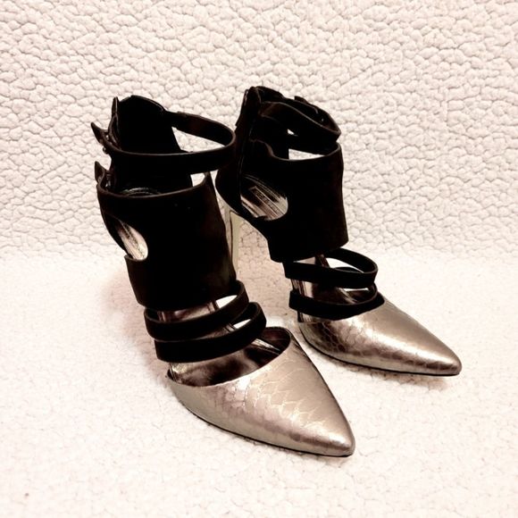 BCBGeneration Canon Heel in Silver and Black - Picture 2 of 10